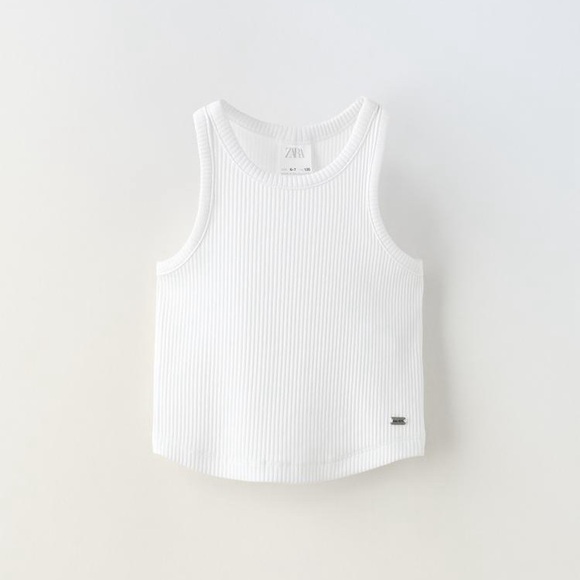 Tank Tops - Picture 4 of 5